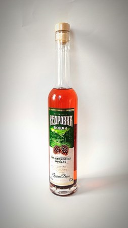 17455_23102023152500 0,5L Wodka mit Pinienkernen alc.40° // Водка на Кедровых Орехах