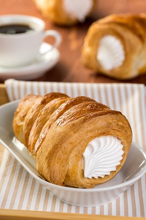 13361_07042021144952 130g Blätterteigröhre mit Eiweißfüllung (2er Pack) // Пирожное Слоеная трубочка с белковым кремом
